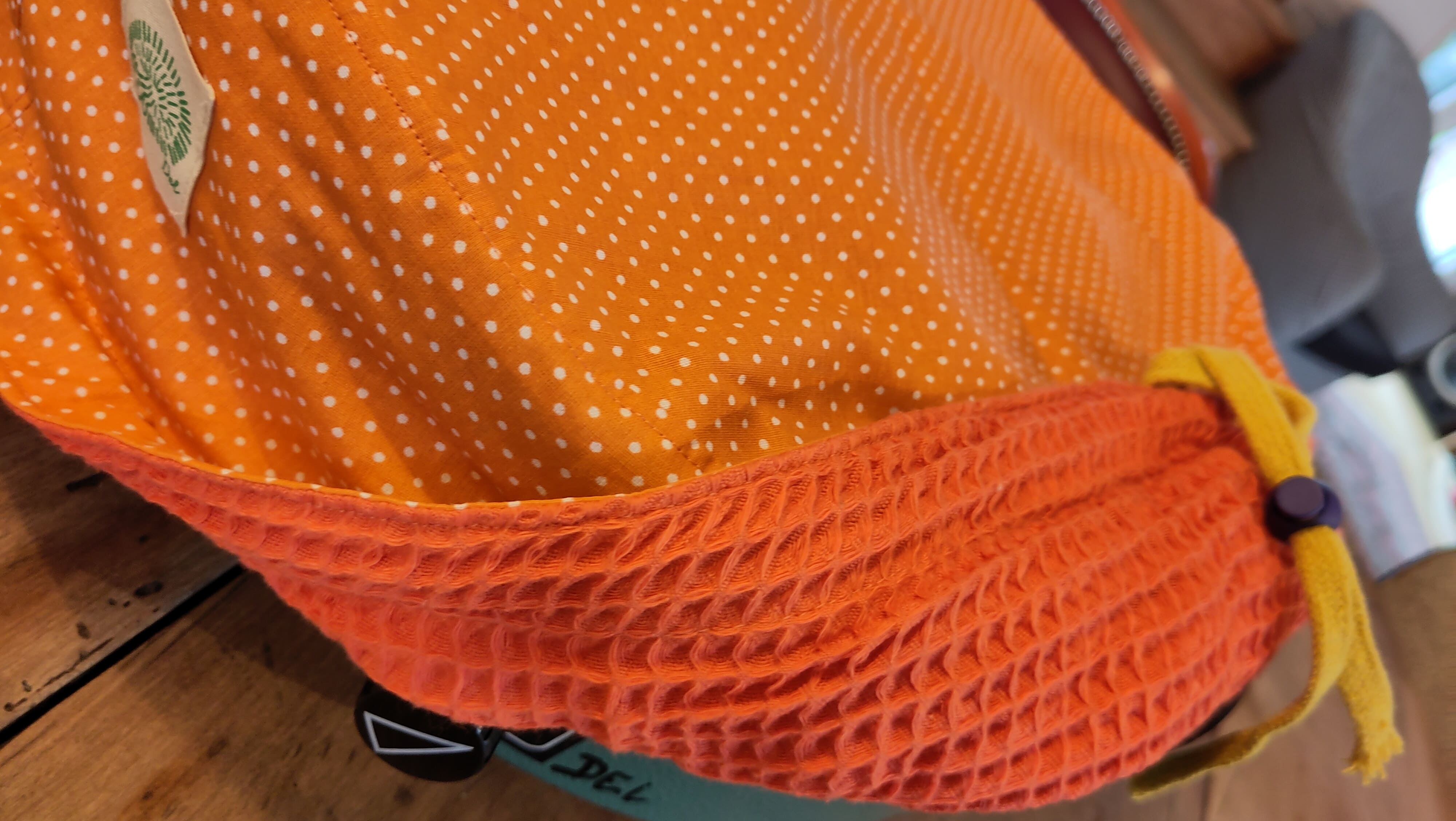 Punti-bis Housse de billig orange avec des points blanc et un nid d'abeille orange